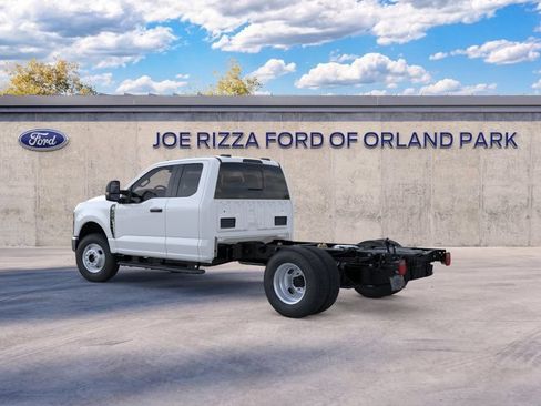 New 2026 Ford F350 XL w/ XL Chrome Package AWD/4WD image 4