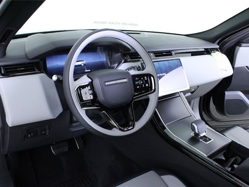 New 2026 Land Rover Range Rover Velar Dynamic SE AWD/4WD image 16