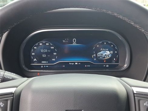 Used 2023 Chevrolet Suburban Z71 w/ Luxury Package image 23