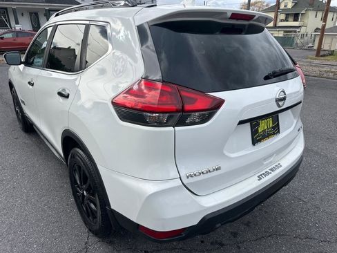 Used 2017 Nissan Rogue SV AWD/4WD image 8