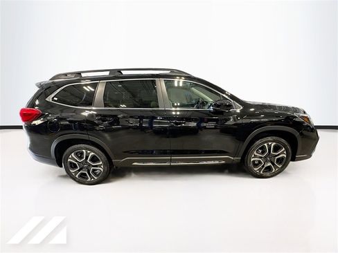New 2026 Subaru Ascent Limited image 4