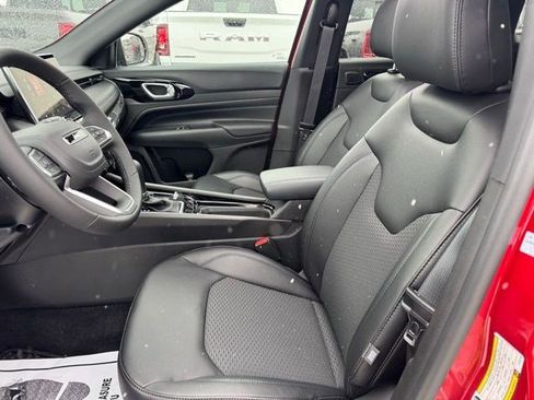 New 2026 Jeep Compass Latitude w/ Sun and Sound Group image 8