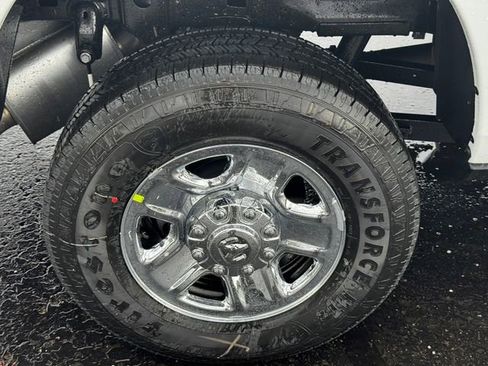 New 2026 RAM 2500 Tradesman AWD/4WD image 12