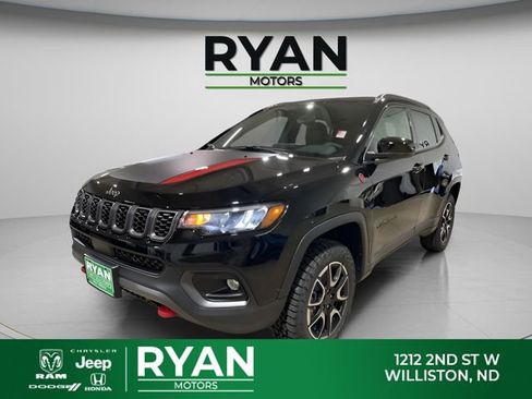 New 2026 Jeep Compass Trailhawk AWD/4WD image 5