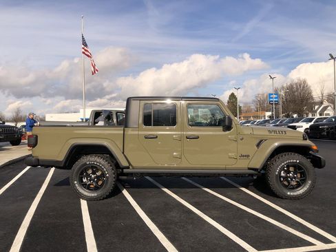 New 2026 Jeep Gladiator Willys image 14