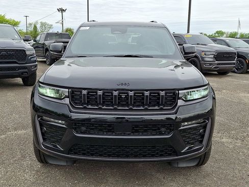New 2026 Jeep Grand Cherokee Limited AWD/4WD image 2