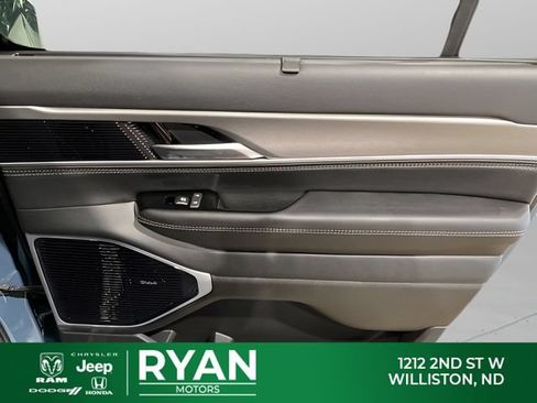 New 2026 Jeep Grand Wagoneer L Limited AWD/4WD image 60