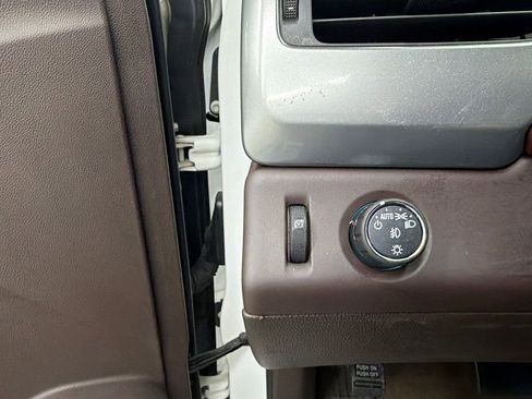 Used 2015 Chevrolet Tahoe LTZ RWD image 32