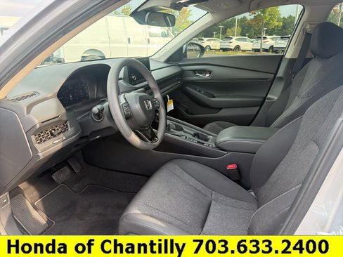 Certified 2025 Honda Accord LX image 23