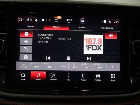 Used 2023 Dodge Durango GT image 34