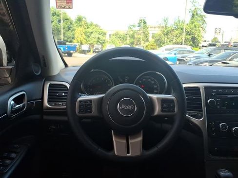 Used 2013 Jeep Grand Cherokee Laredo w/ Laredo E Group AWD/4WD image 20