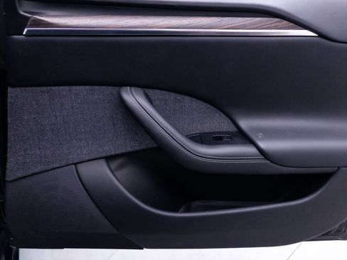 Used 2021 Tesla Model S Plaid AWD/4WD image 31