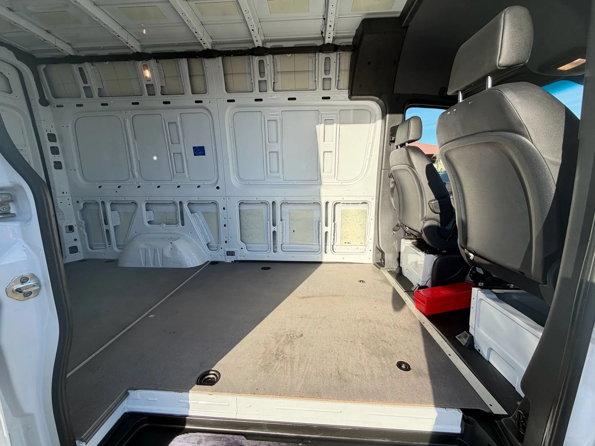 Used 2025 Mercedes-Benz Sprinter 2500 image 11