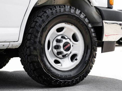 Used 2021 GMC Savana 2500 w/ Driver Convenience Package image 49