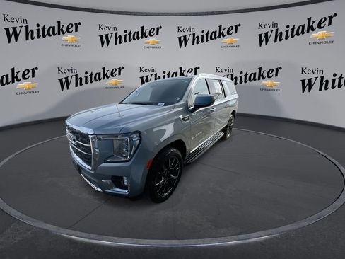 Used 2024 GMC Yukon XL SLT image 4