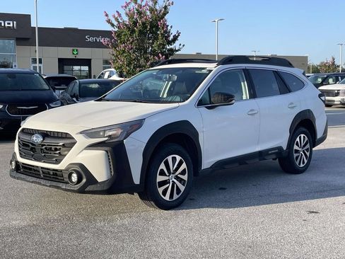 Used 2024 Subaru Outback Premium AWD/4WD image 24