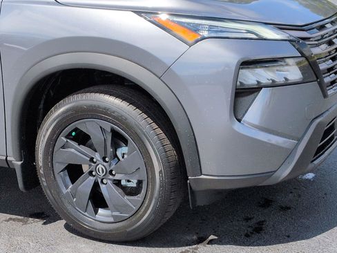 New 2026 Nissan Rogue SV FWD image 9