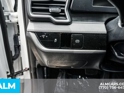Used 2025 Kia Sportage LX FWD image 34