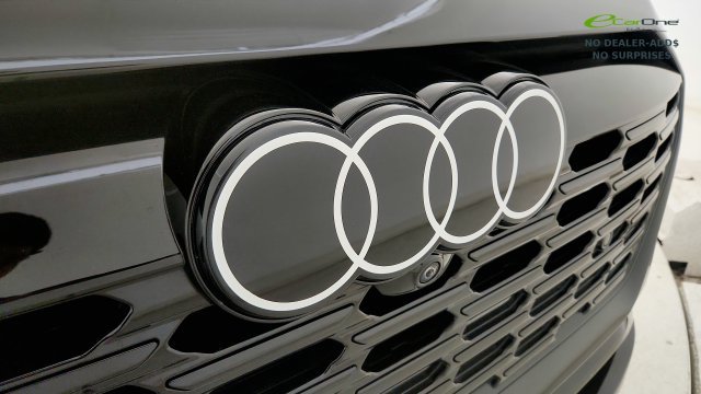 Used 2024 Audi Q8 e-tron Prestige w/ Prestige Package AWD/4WD image 31