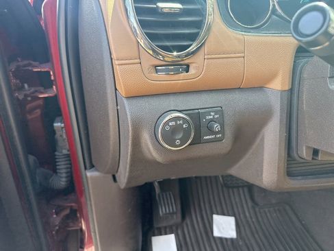 Used 2017 Buick Enclave Leather image 11