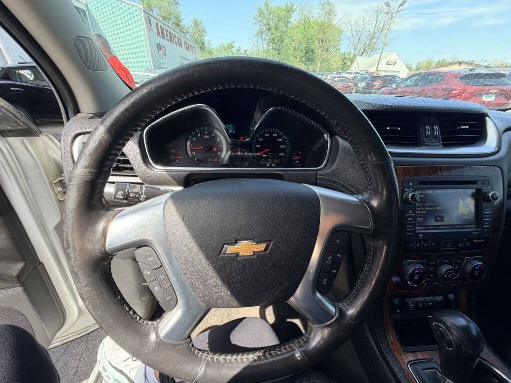 Used 2014 Chevrolet Traverse LTZ FWD image 14