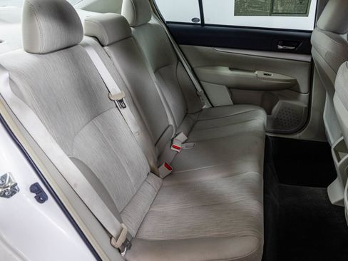 Used 2013 Subaru Legacy 2.5i Premium image 39