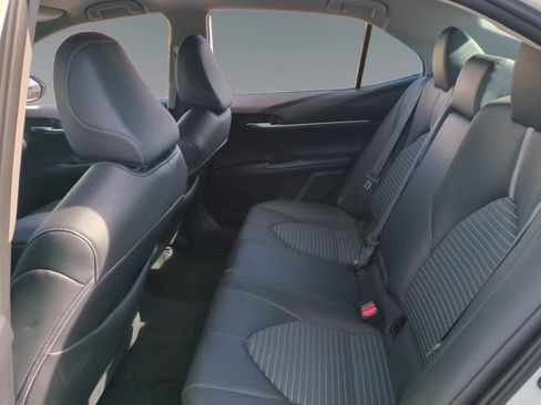 Used 2024 Toyota Camry SE image 13