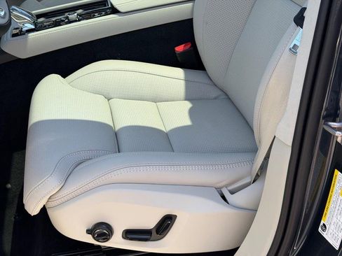 New 2026 Volvo XC90 T8 Ultra w/ Lounge Package AWD/4WD image 16