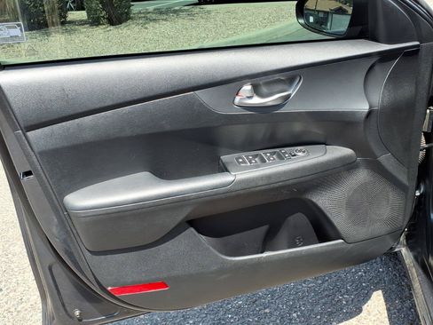 Used 2021 Kia Forte Sedan FWD image 16