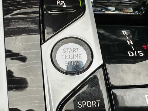 Used 2025 BMW X6 M60i image 43