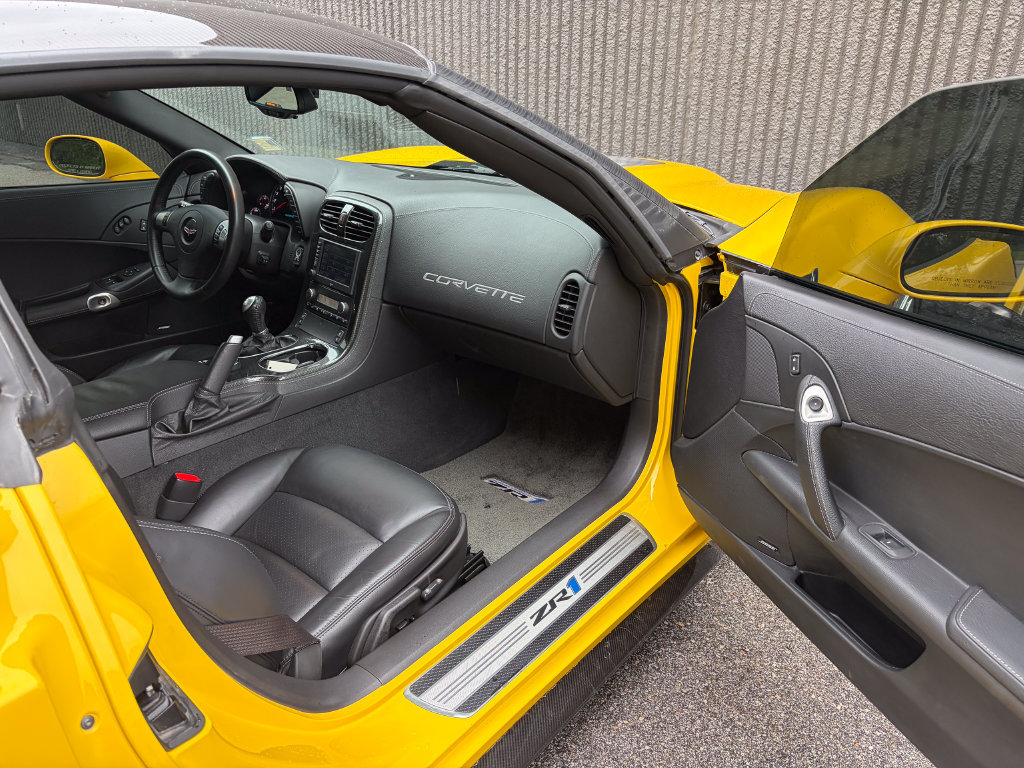 Used 2010 Chevrolet Corvette ZR1 w/ Preferred Equipment Group RWD image 21