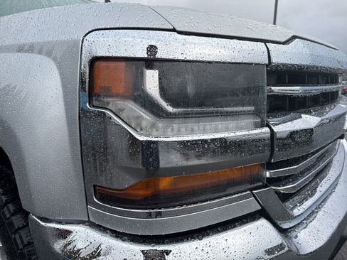 Used 2017 Chevrolet Silverado 1500 LT w/ All Star Edition image 9