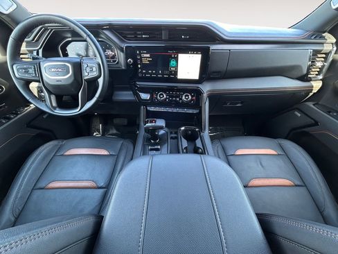 Used 2025 GMC Sierra 1500 AT4 w/ AT4 Premium Package AWD/4WD image 13