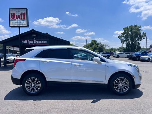 Used 2017 Cadillac XT5 Luxury w/ Driver Awareness Package AWD/4WD image 10