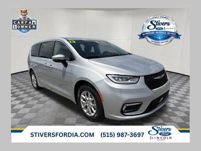 Used 2023 Chrysler Pacifica Touring-L