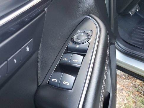 Used 2023 Buick Envision Essence w/ Sport Touring Package AWD/4WD image 18