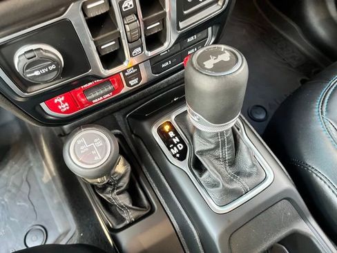 Used 2024 Jeep Wrangler Unlimited Rubicon 4xe image 46