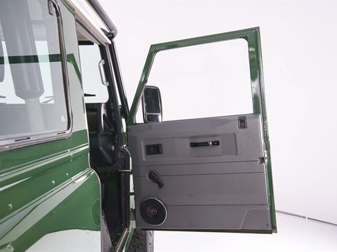 Used 1997 Land Rover Defender 90 AWD/4WD image 29