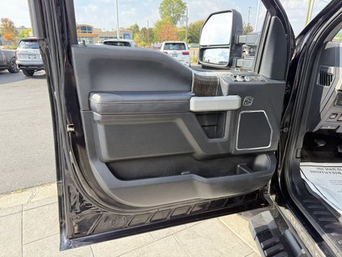 Used 2021 Ford F250 Lariat image 13