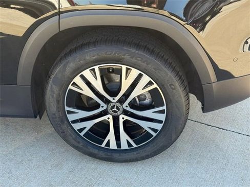 Certified 2025 Mercedes-Benz GLB 250 4MATIC image 9