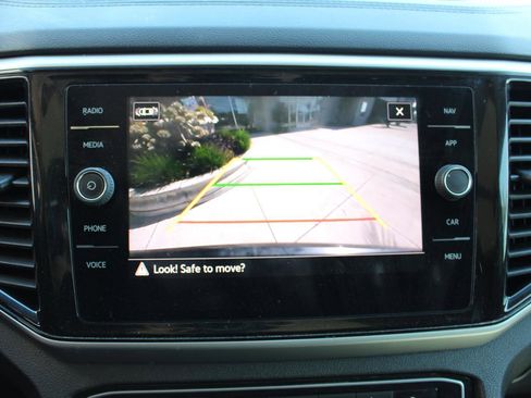 Used 2022 Volkswagen Atlas SEL image 22