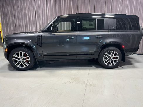Used 2024 Land Rover Defender 130 X image 4