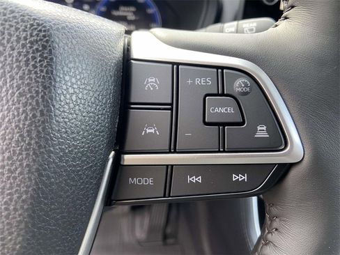 Used 2025 Toyota Grand Highlander Platinum image 32