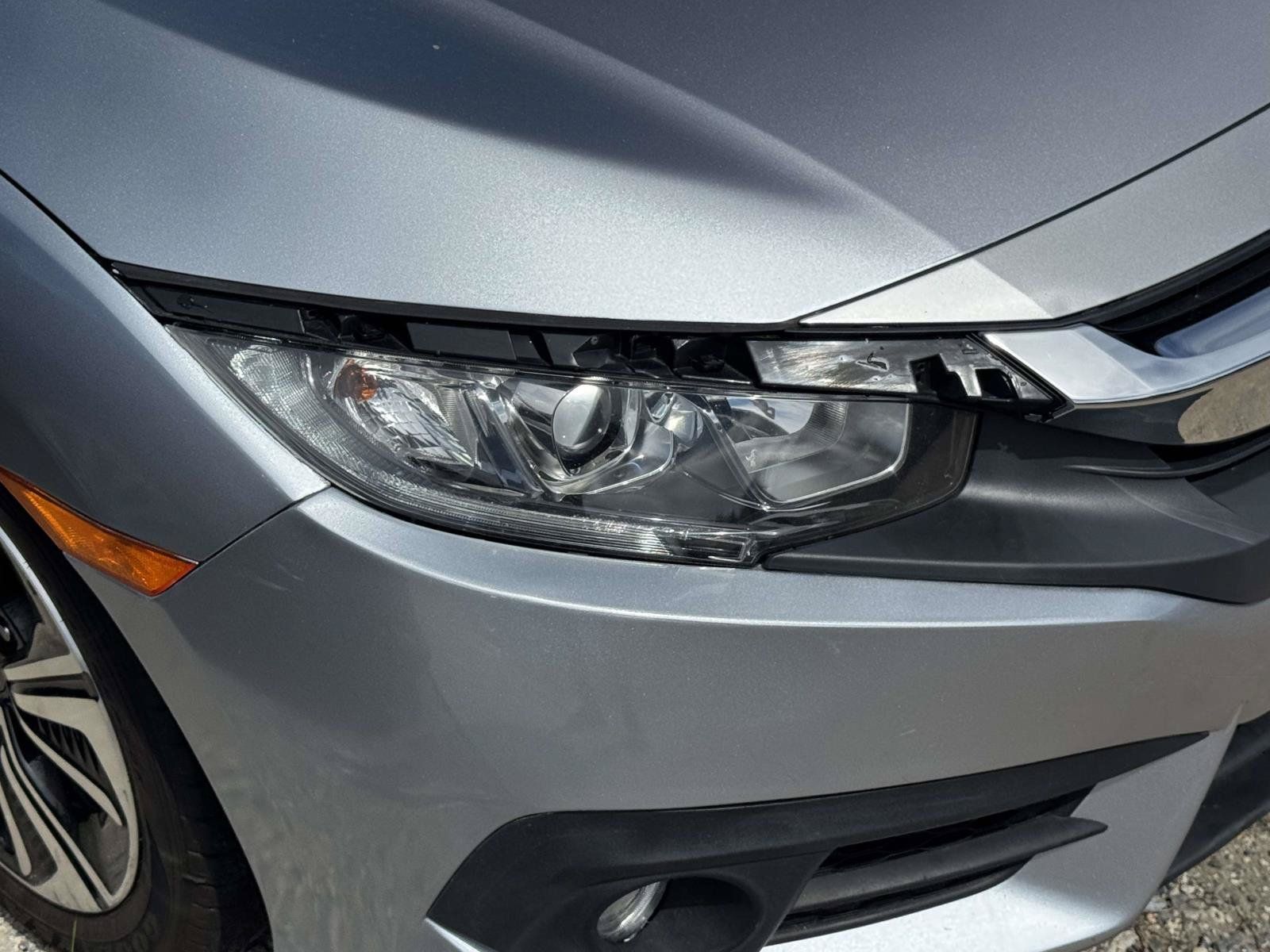 Used 2018 Honda Civic EX-L image 5