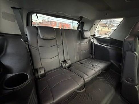 Used 2019 Cadillac Escalade Luxury AWD/4WD image 28
