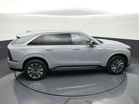Certified 2026 Cadillac Escalade IQ Luxury 1 AWD/4WD image 17