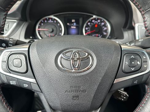Used 2017 Toyota Camry SE image 23