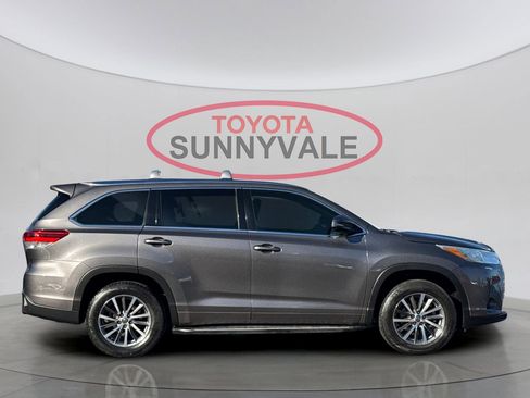 Certified 2018 Toyota Highlander XLE image 10
