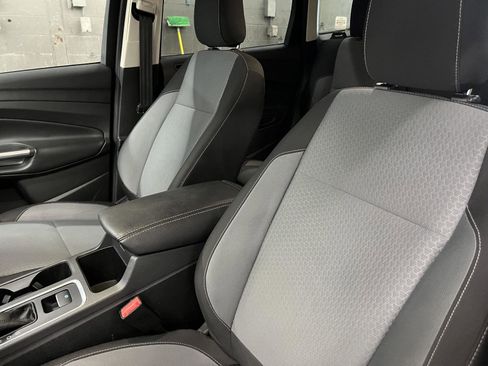 Used 2018 Ford Escape SE FWD image 13