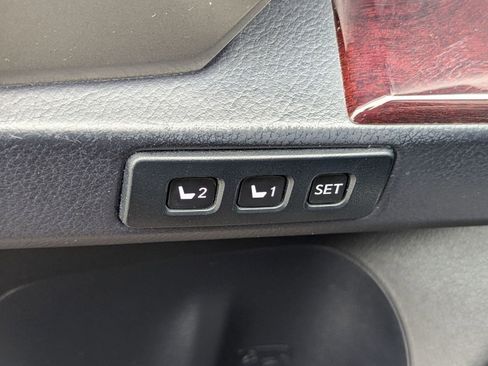 Used 2017 Lexus GX 460 Premium w/ Premium Package image 21